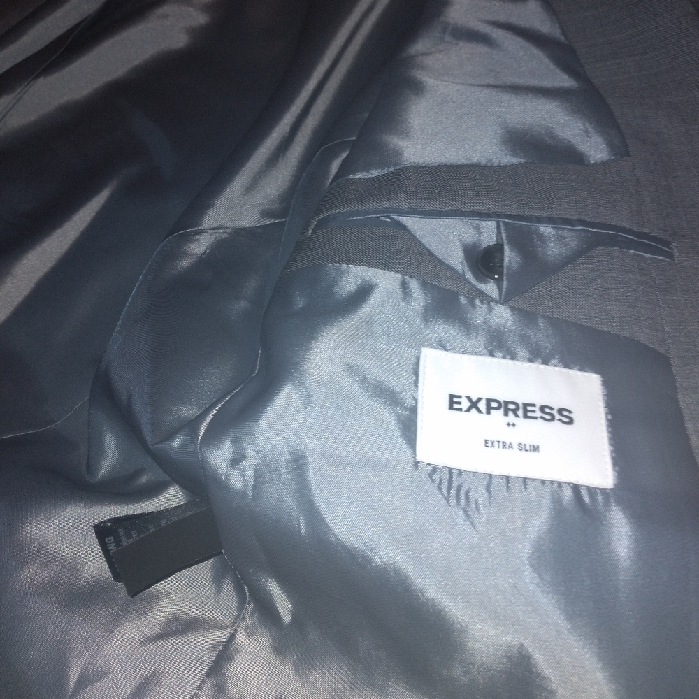 Express suit - Picture 5 of 6